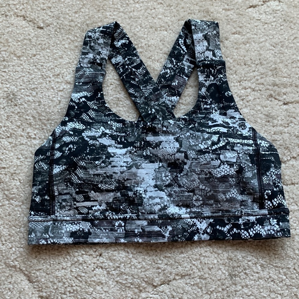 Lululemon All Active III ‘Masked Lace Starlight Black’ Sports Bra, Size 6
